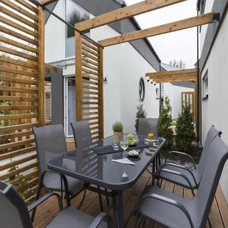 Comfortable Homes, Summer Pool, Sauna *