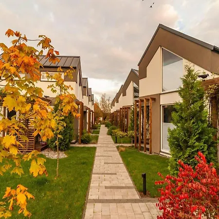 Comfortable Holiday Homes, Summer Pool, Sauna *