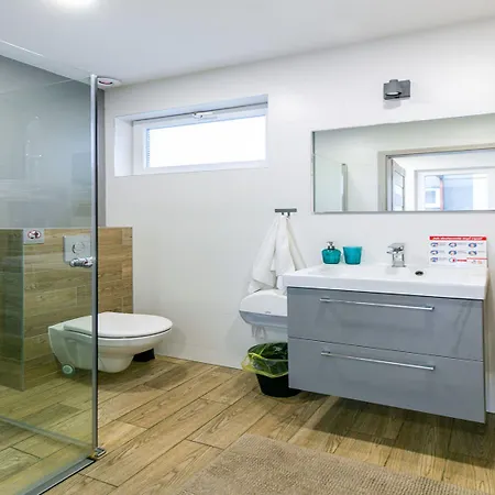 Comfortable Holiday Homes, Summer Pool, Sauna *