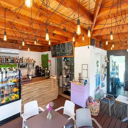 Comfortable Holiday Homes, Summer Pool, Sauna Tatil Evi