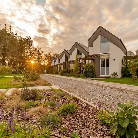 Comfortable Holiday Homes, Summer Pool, Sauna Niechorze