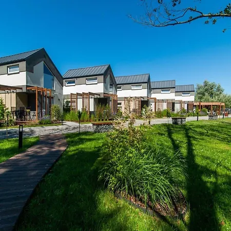 Comfortable Holiday Homes, Summer Pool, Sauna