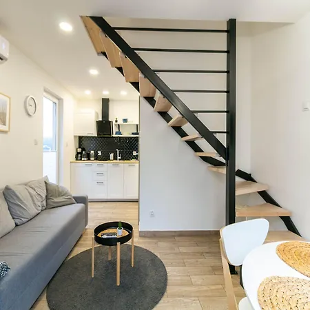 Comfortable Homes, Summer Pool, Sauna Hébergement de vacances