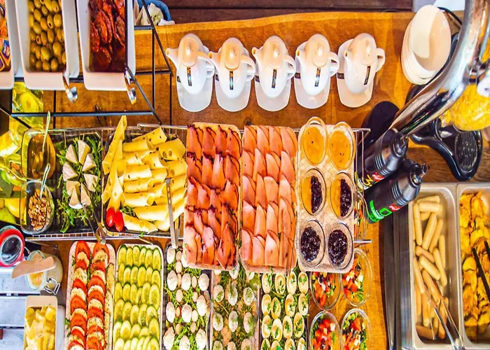 Comfortable Homes, Summer Pool, Sauna بيت للعطل نيخوجة