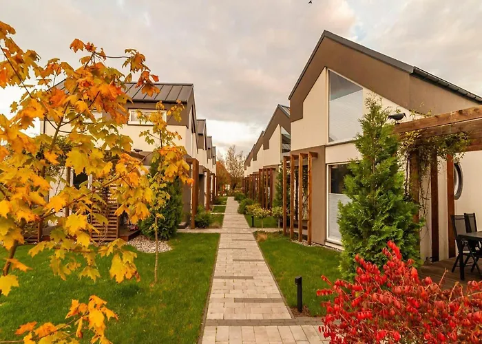 Comfortable Homes, Summer Pool, Sauna *